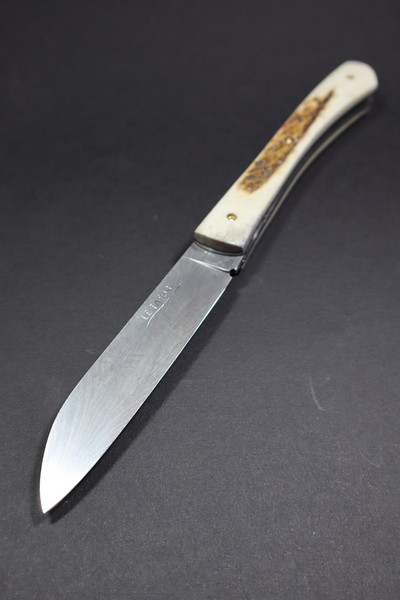 couteau Le Tarn lame damas plume G.A. bois de cerf 2