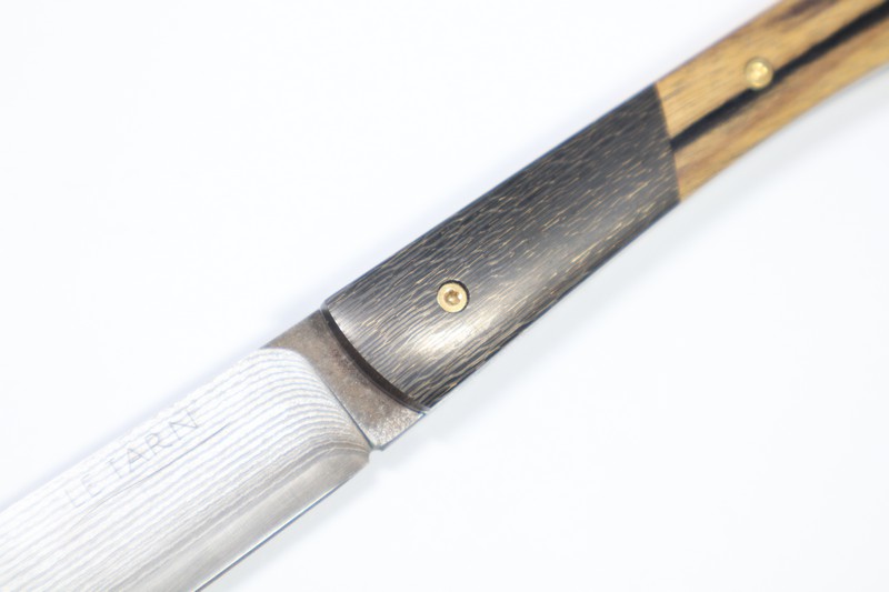 Couteau Le Tarn Ebène Royal et mitres en carbone Gold fiber visserrie or 5