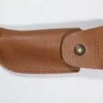 étui ceinture marron couteau pliant