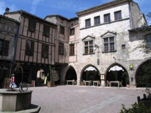 Place_Castelnau-de-Montmiral