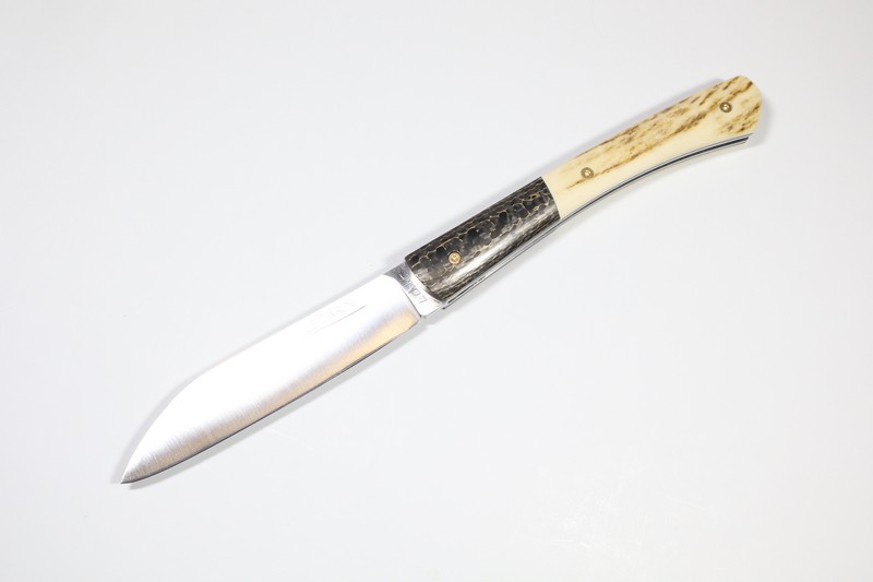 couteau-Le-Tarn-Bois-de-Cerf-mitre-C-6.jpg couteau-Le-Tarn-Bois-de-Cerf-mitre-C-6.jpg