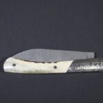 outeau-Le-Tarn-Bois-de-Cerf-mitre-Carbone-laiton-lame-et-ressort-Stonewash