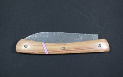 Un couteau au bénéfice de la recherche contre le cancer